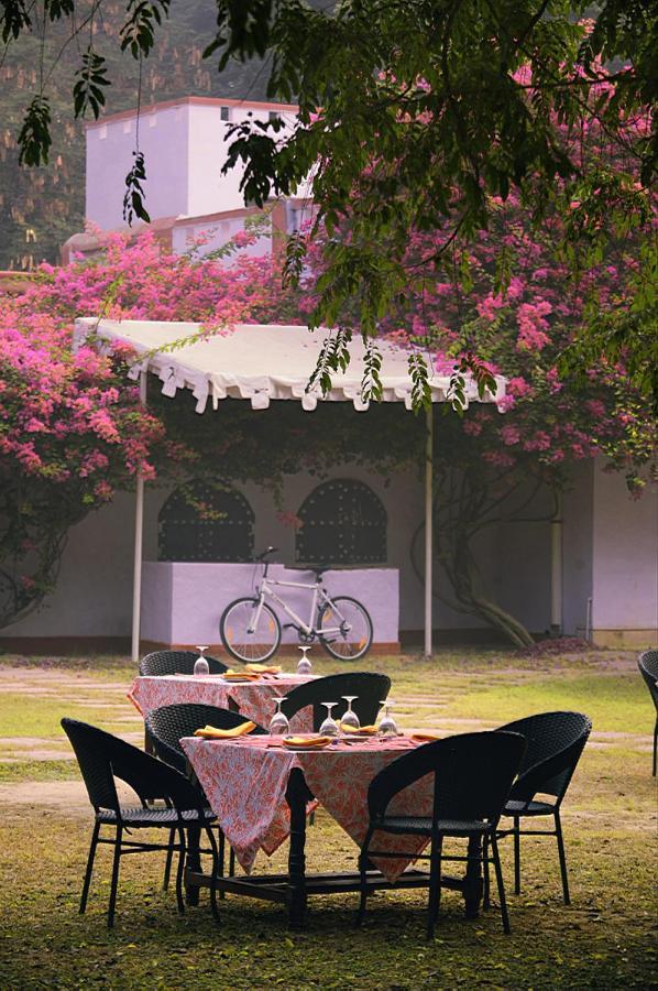 Mela Kothi - The Chambal Safari Lodge Bāh Екстериор снимка
