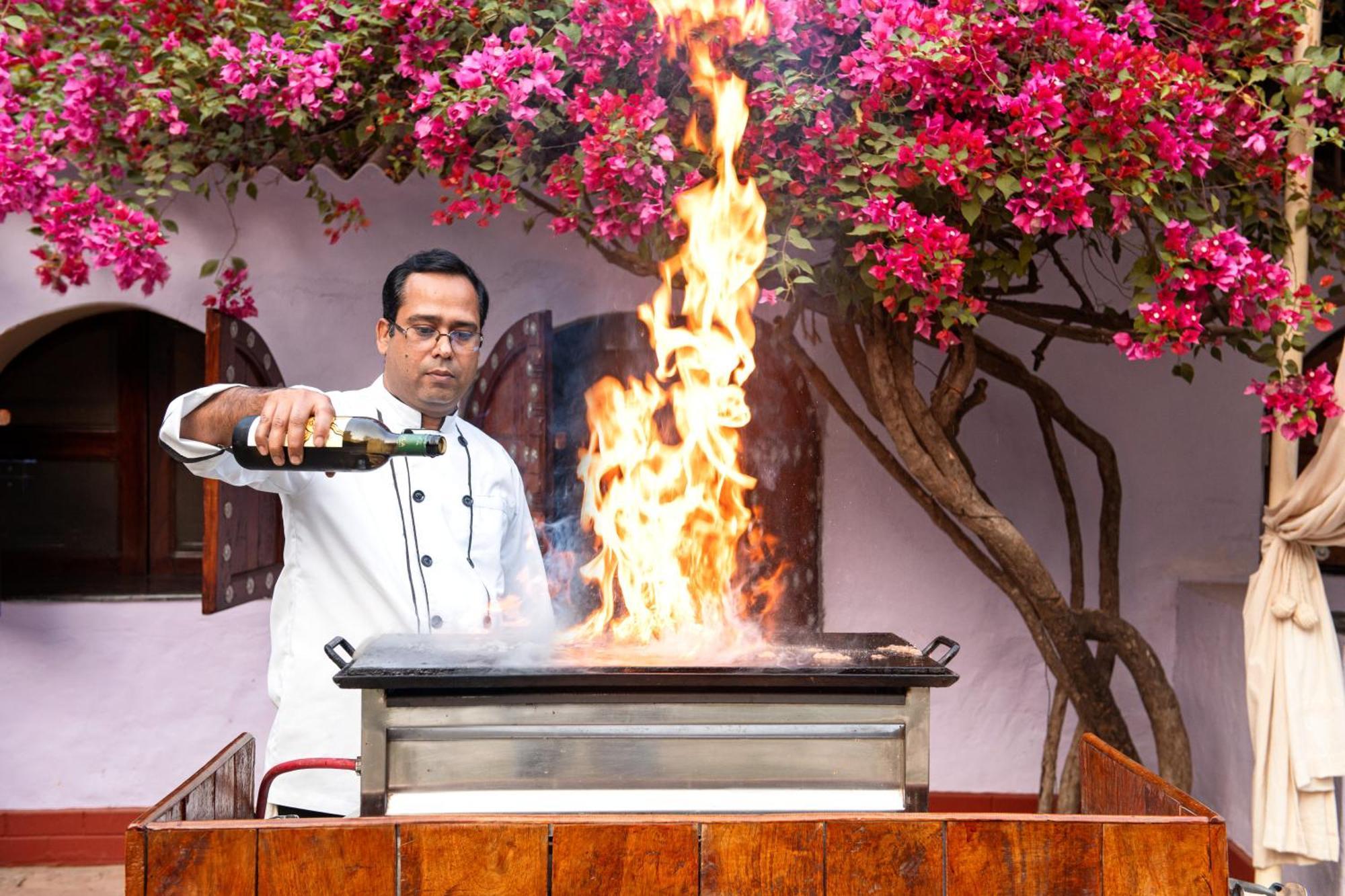 Mela Kothi - The Chambal Safari Lodge Bāh Екстериор снимка