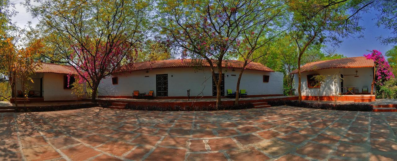 Mela Kothi - The Chambal Safari Lodge Bāh Екстериор снимка